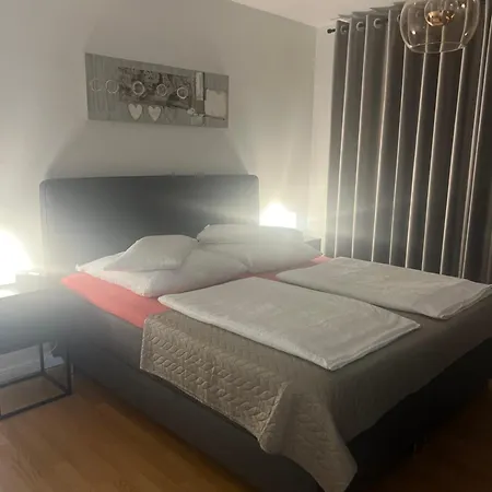 Geräumige Gästewohnung Andi Im Herzen Von - Küche - Wlan - Stellplatz * Rastede