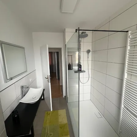 Geräumige Gästewohnung Andi Im Herzen Von - Küche - Wlan - Stellplatz